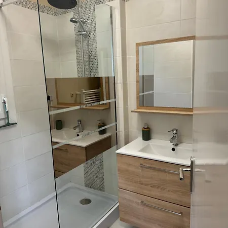 Maison 3chambres ,climatisee Holiday home