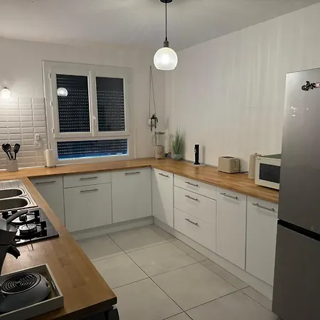 Maison 3chambres ,climatisee * Nimes