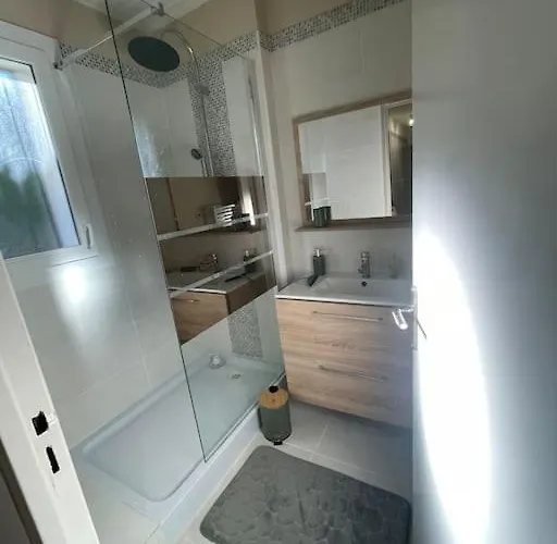 Ferienhaus Maison 3chambres ,climatisee Nîmes